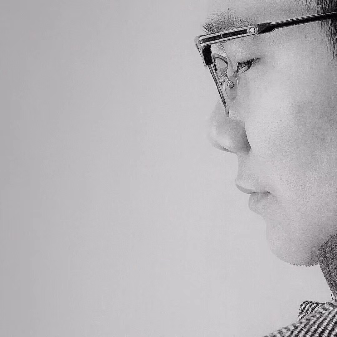 杨华奇 照片.jpeg